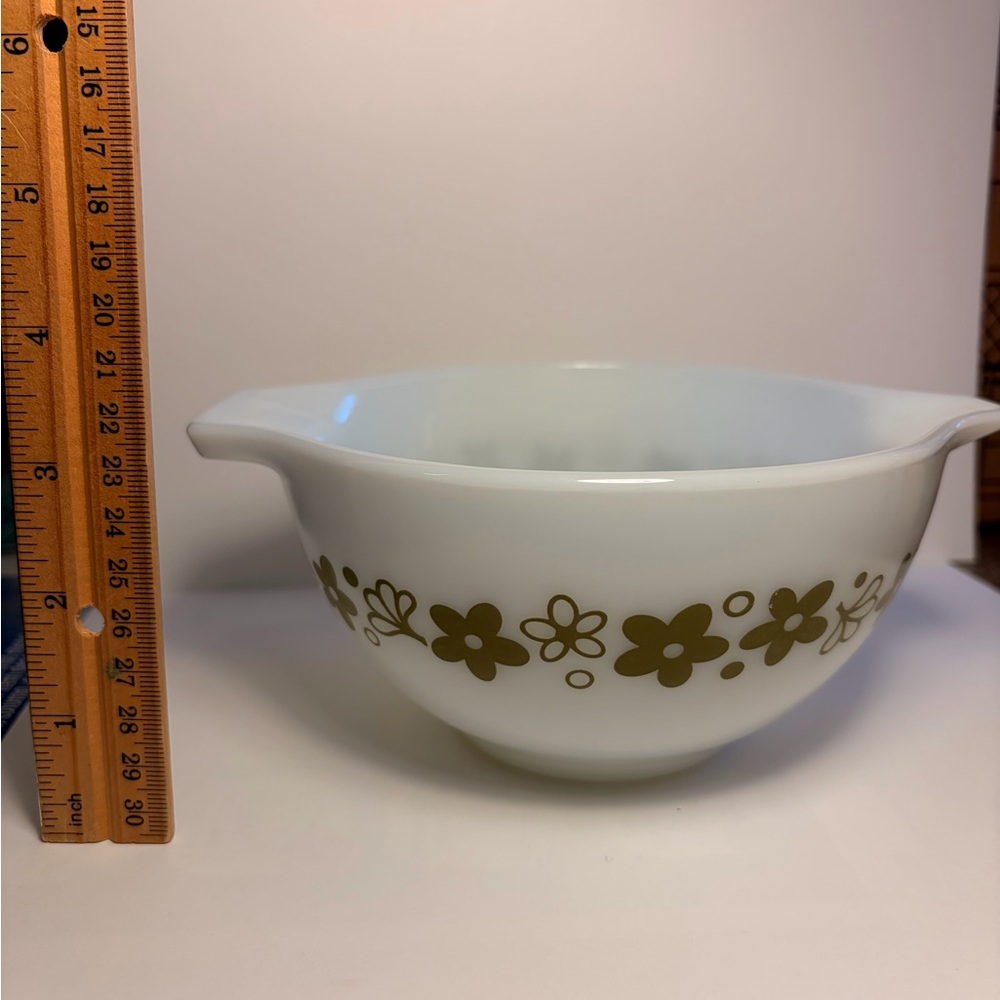 Pyrex Spring Blossom Crazy Daisy Bowl